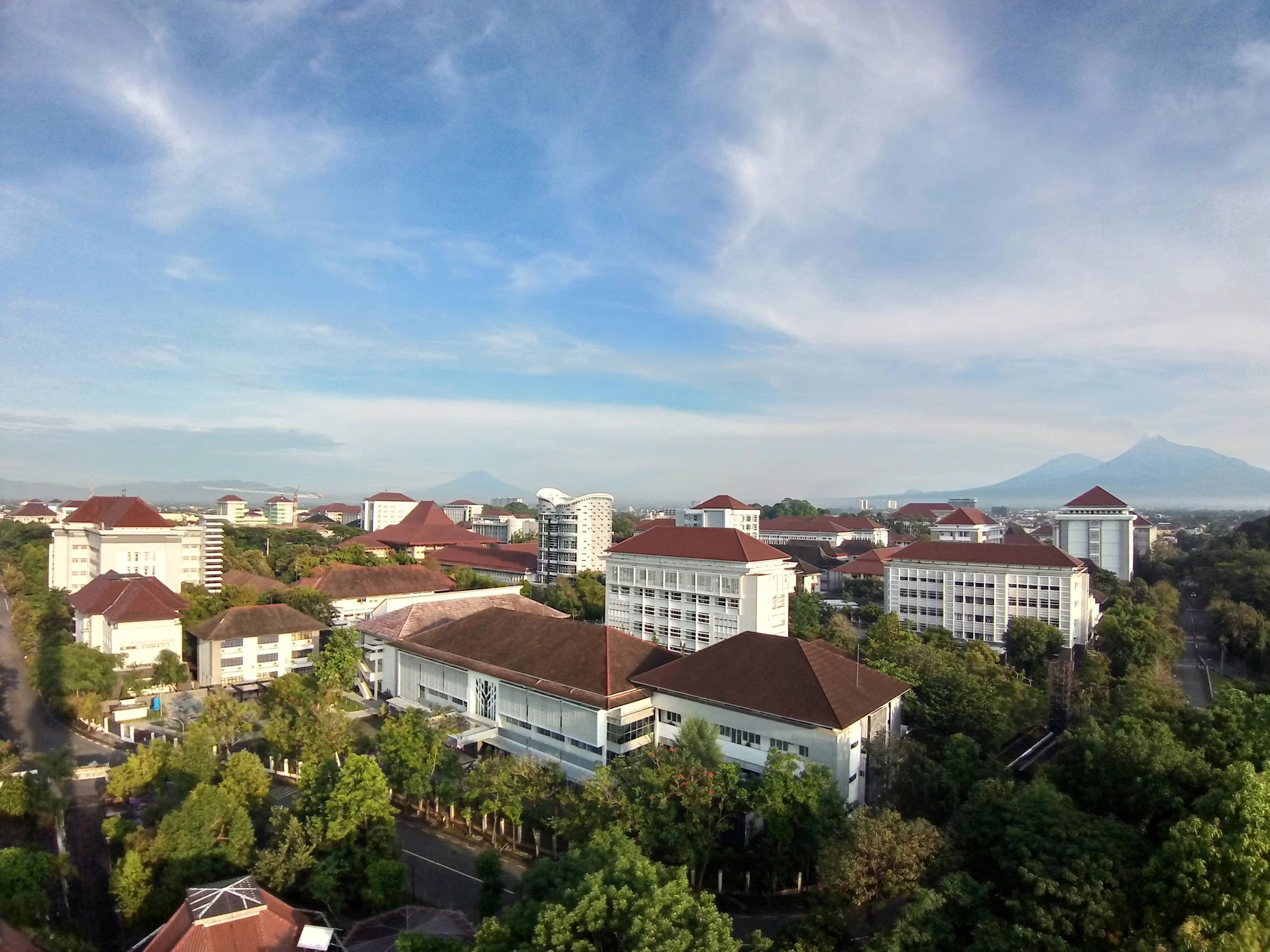 Universitas & Sekolah